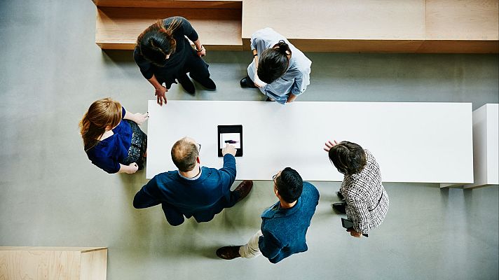 Telediario 2 - Nuevas plazas de empleo público: trabajadores del sector privado ven en las oposiciones la estabilidad de cara al futuro