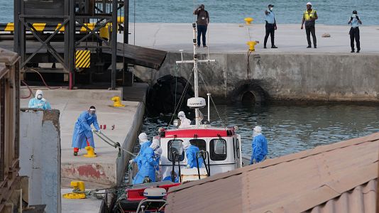Los tres pacientes infectados son evacuados a Pa�ses Bajos y el crucero desembarcar� en Tenerife