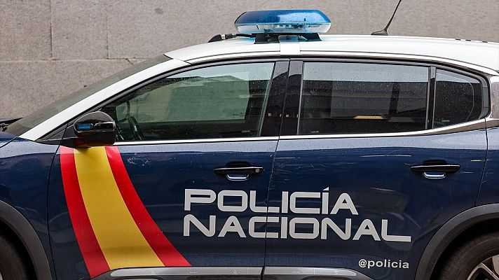  - Imagen de archivo de una patrulla de la Policía Nacional | EFE