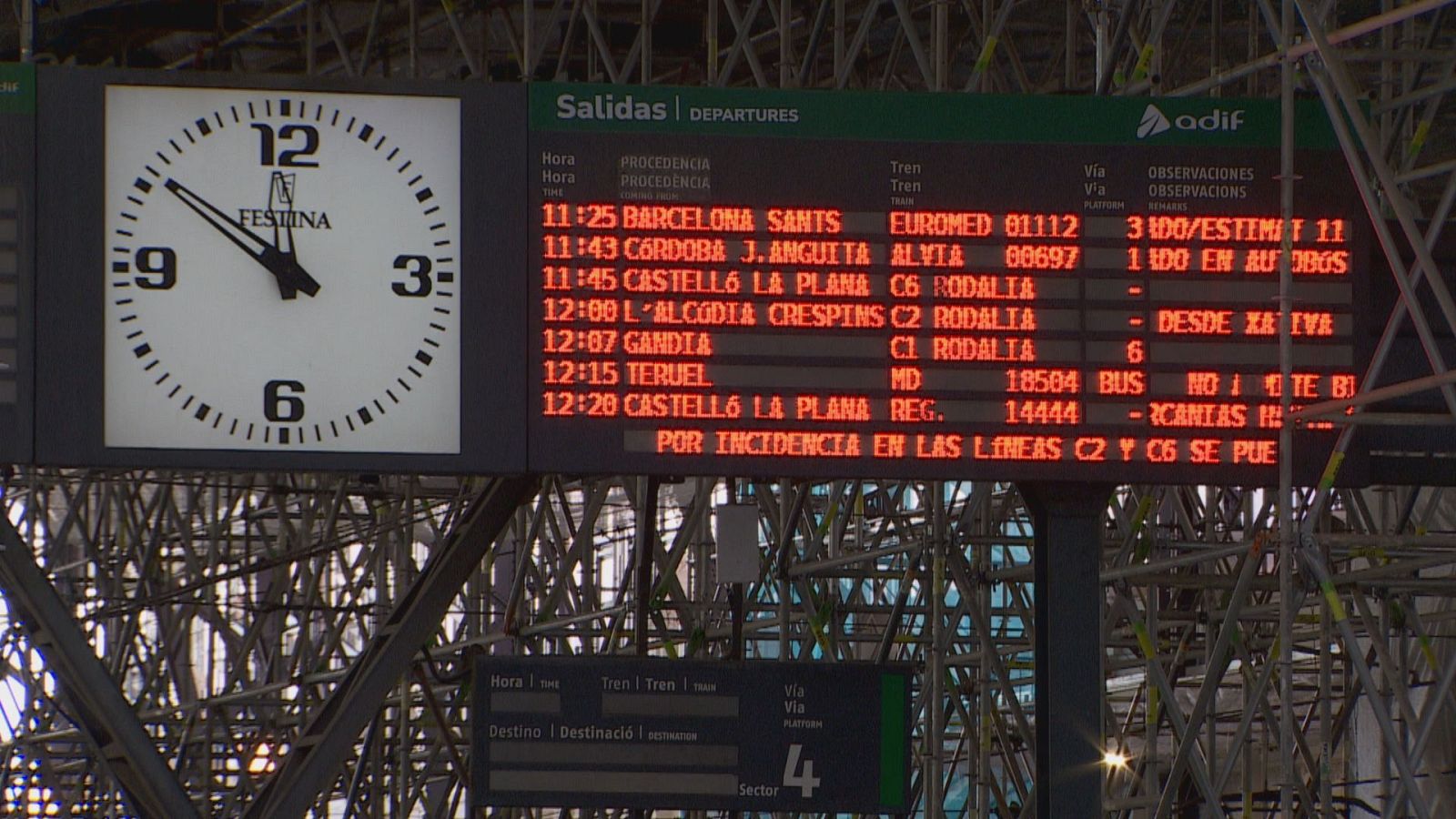 El robatori de cable de coure en la línia C2 ha afectat la circulació de trens tota la jornada - L'informatiu - Comunitat Valenciana | Ver