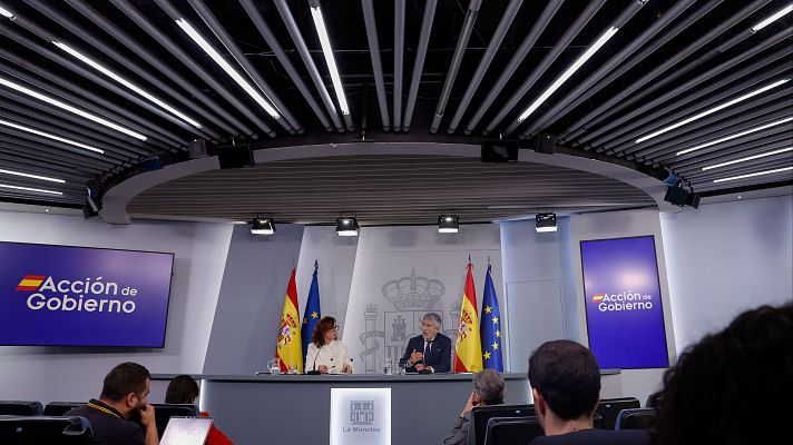 Telediario 2 - España inicia la repatriación de los catorce españoles afectados por la emergencia