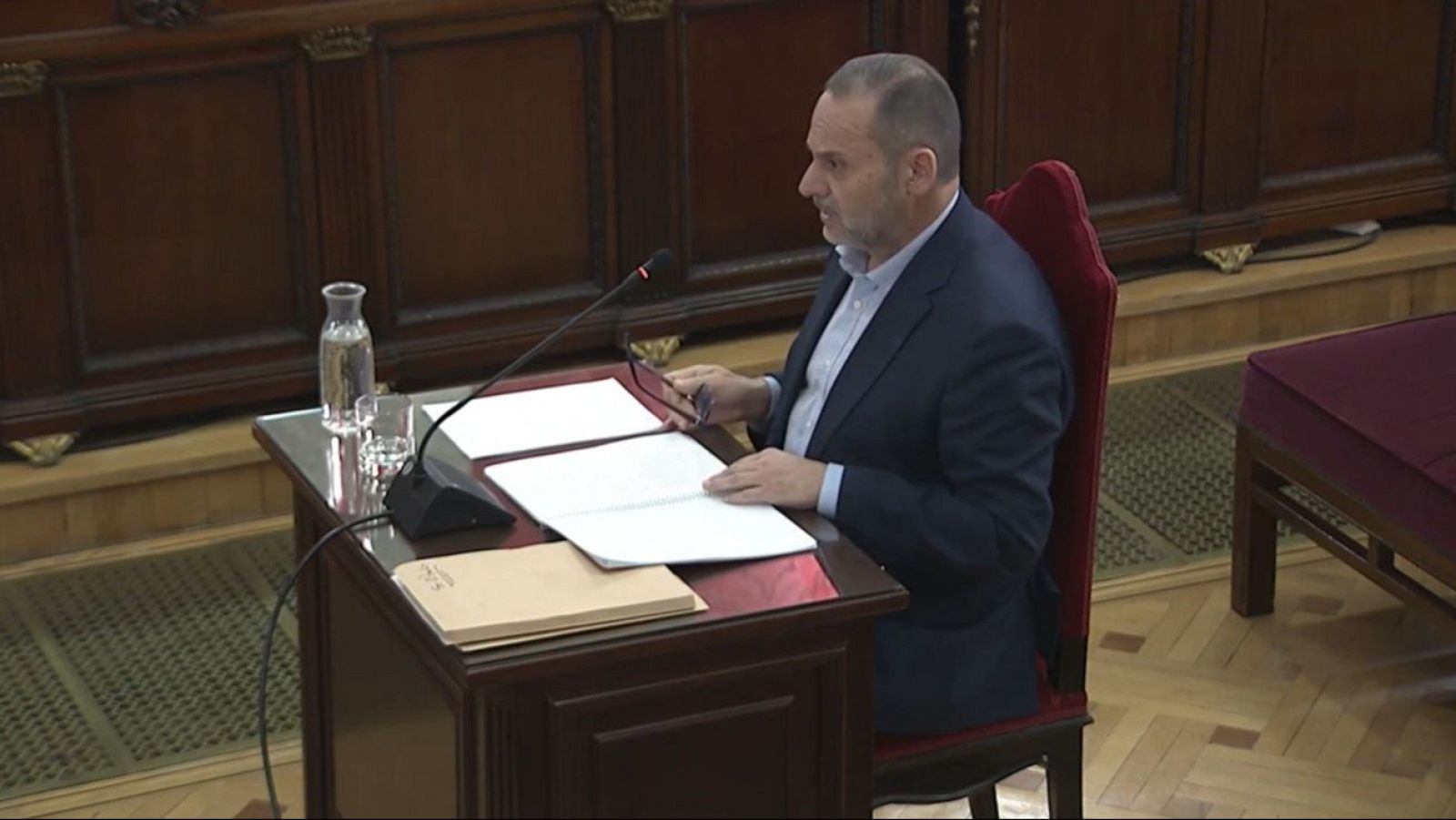 El juicio contra Ábalos queda visto para sentencia tras su último turno de palabra - Telediario 2 | Ver