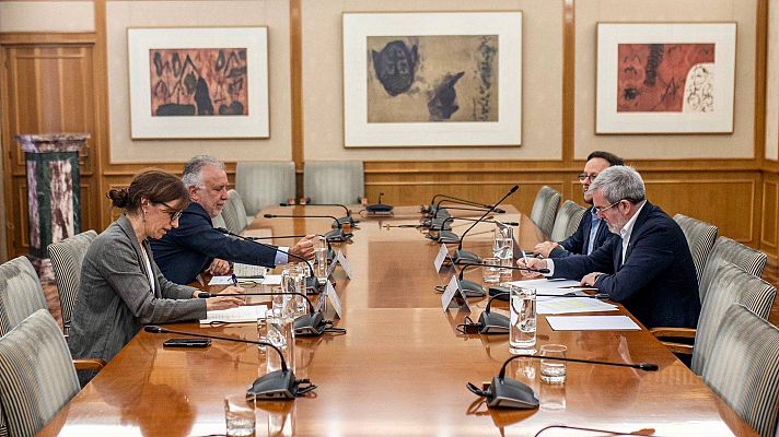 Telediario 1 - El Gobierno central y el canario rebajan tensiones por el crucero afectado por el brote de hantanavirus
