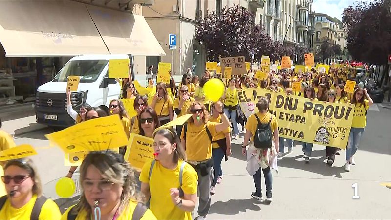 Les escoles bressol en vaga per denunciar la manca de recursos - L'Informatiu | Veure