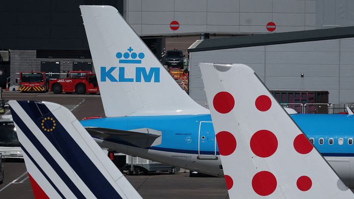Telediario 2 - Una azafata de aerolínea, primer posible caso de hantavirus fuera del barco