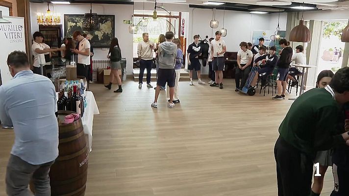 Telenorte - País Vasco - Alumnos de un colegio de Getxo y la banda Smile se unen en un concierto benéfico por una investigación contra el cáncer que realiza Biobizkaia