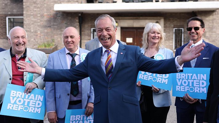 Telediario 2 - La ultraderecha de Farage gana las elecciones locales y deja a Starmer en la cuerda floja