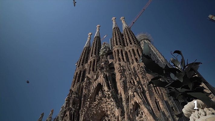 L'Informatiu - Gran expectació per la visita del papa a Catalunya