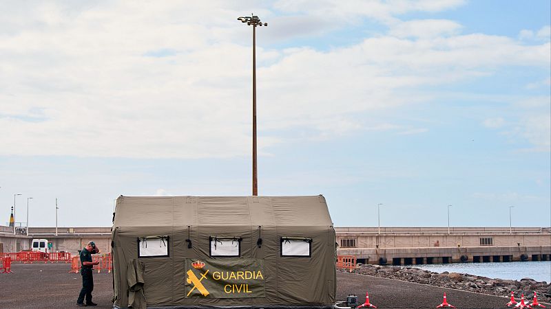 Con mascarillas, aislados y sin equipaje: claves de la evacuaci�n del Hondius en Canarias por el hantavirus