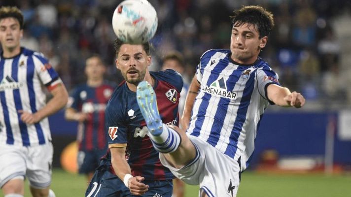 Resúmenes de LaLiga - Huesca - Real Sociedad B: resumen del partido de la 39ª jornada de Liga | Segunda