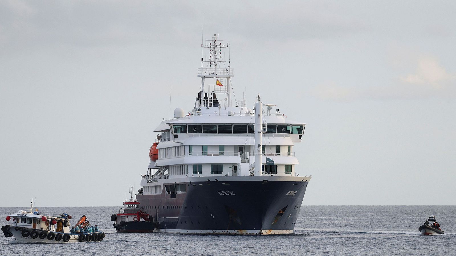 Así ha sido el desembarco y evacuación del Hondius en Tenerife | Ver