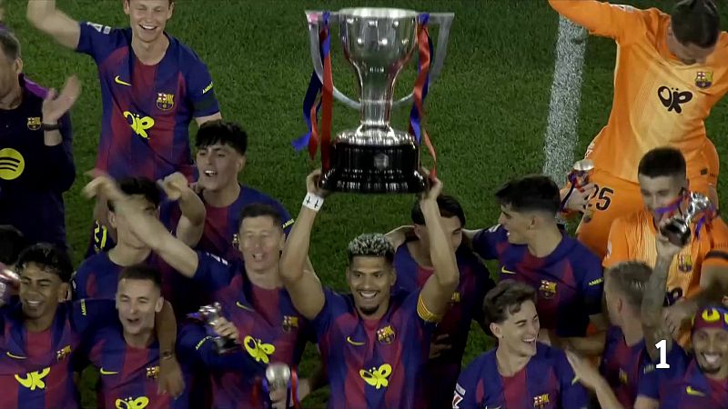 El Barça alça la 29a Lliga amb una victòria al Clàssic i una nit d’eufòria - L'Informatiu | Veure