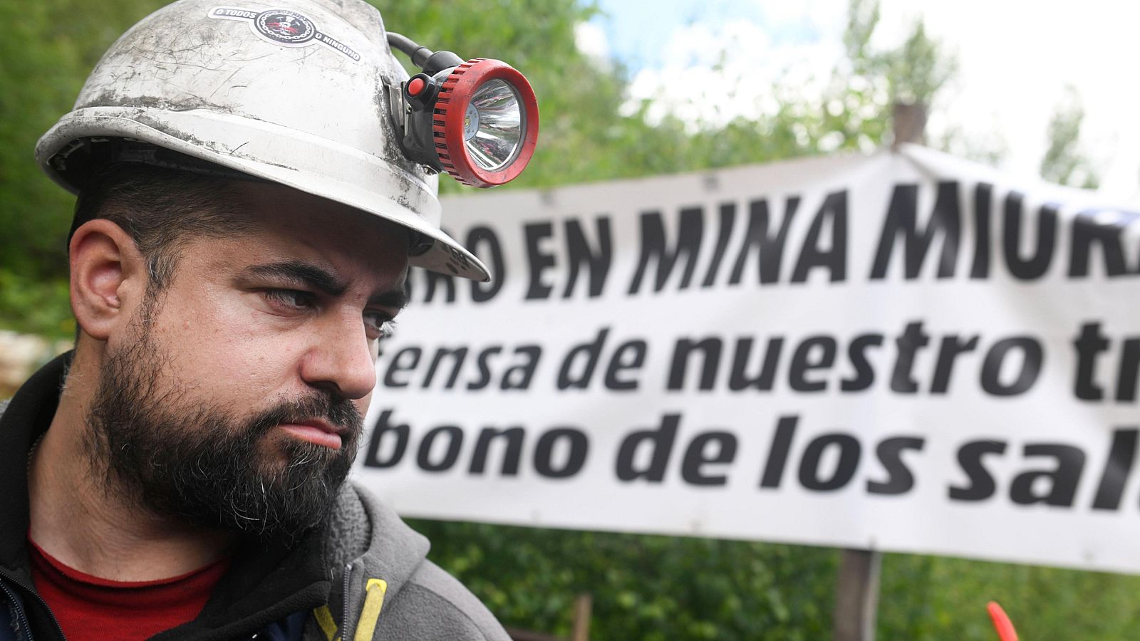 Los mineros de Miura, en marcha hacia Oviedo | Ver