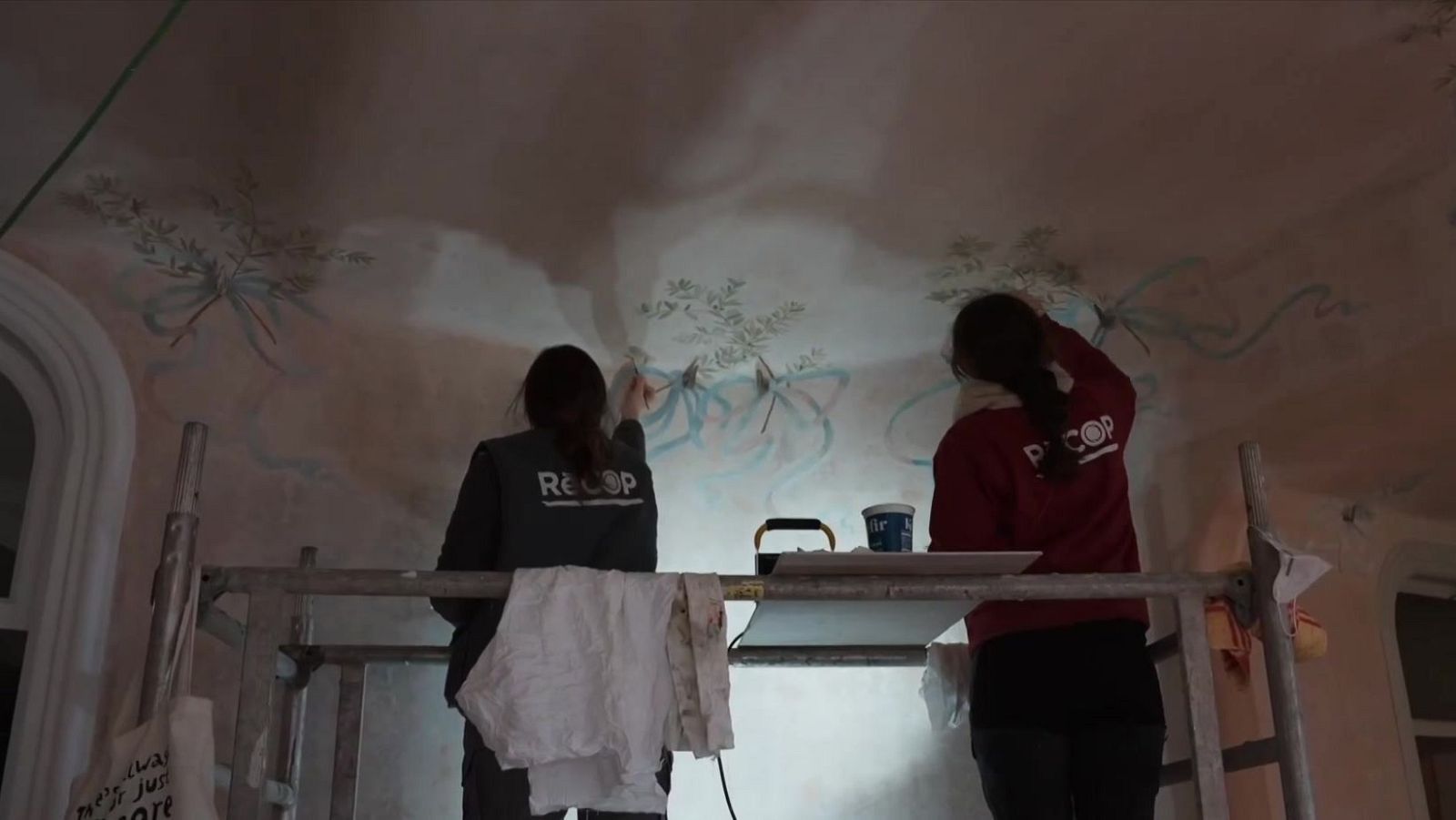 Casa Batlló obre per primer cop l’últim pis original de Gaudí - L'Informatiu | Veure