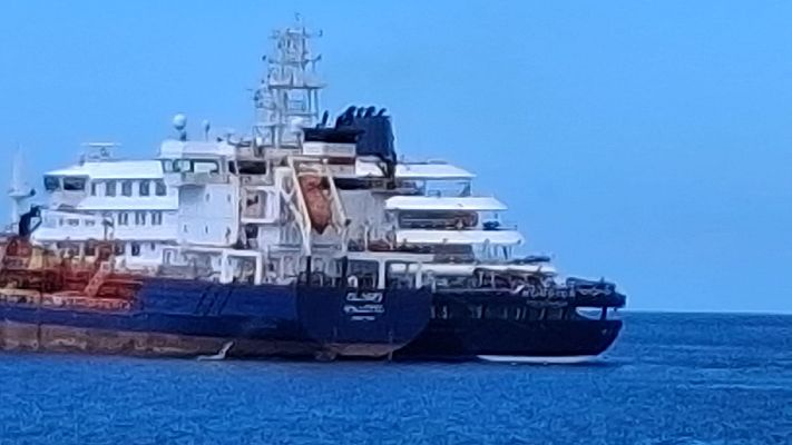  - Desembarcan los 28 pasajeros que quedaban en el Hondius antes de ser trasladados a Países Bajos