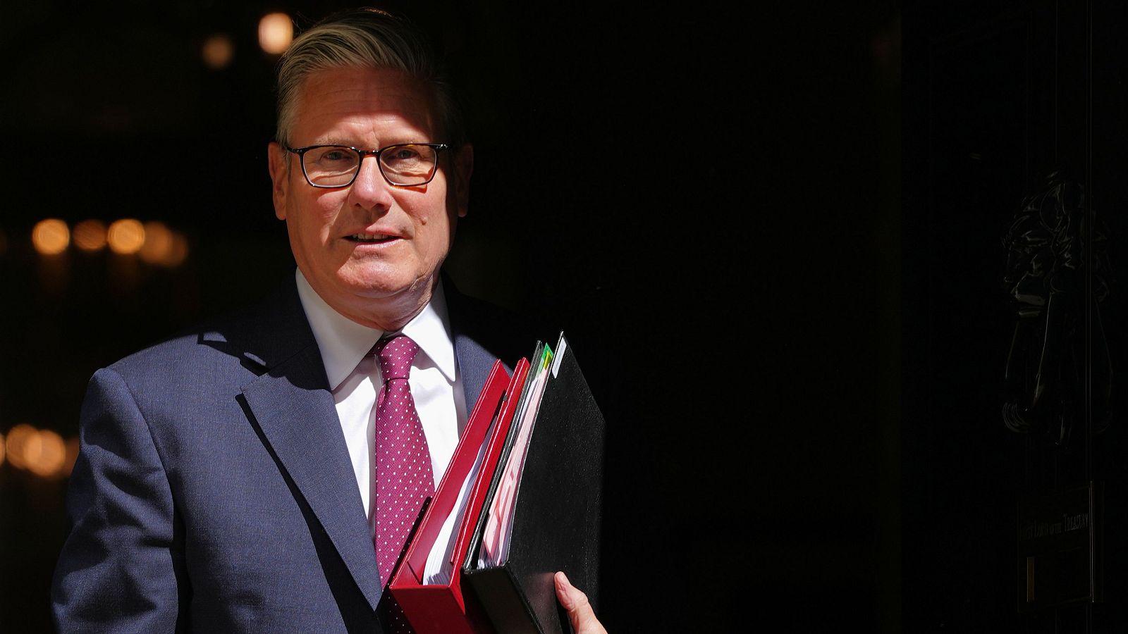 Más de 70 diputados laboristas piden la dimisión de Starmer | Ver