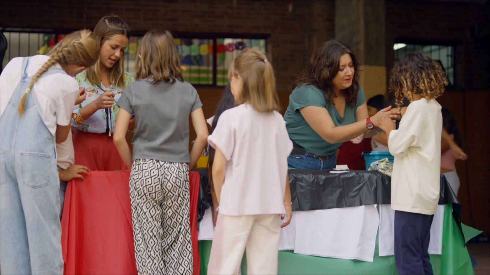 Barrio Esperanza - ¡Comienza la acampada! - Barrio Esperanza | Ver