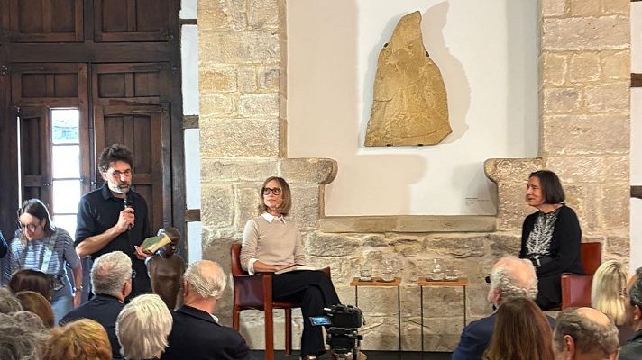 TeleCantabria - Conversatorio con la escritora Alma Guillermoprieto