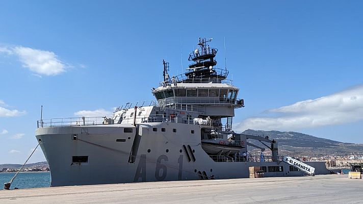 - Buque 'Carnota' de la Armada en Melilla