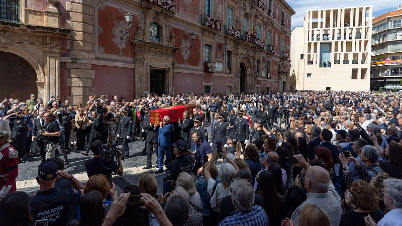 Una Murcia emocionada ha despedido hoy a su alcalde José Ballesta - Noticias Murcia | Ver