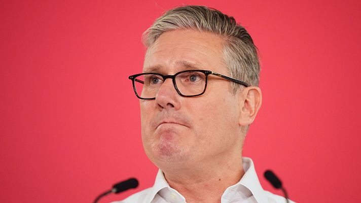 Telediario 2 - Starmer, en la cuerda floja: más de 80 diputados laboristas piden su dimisión