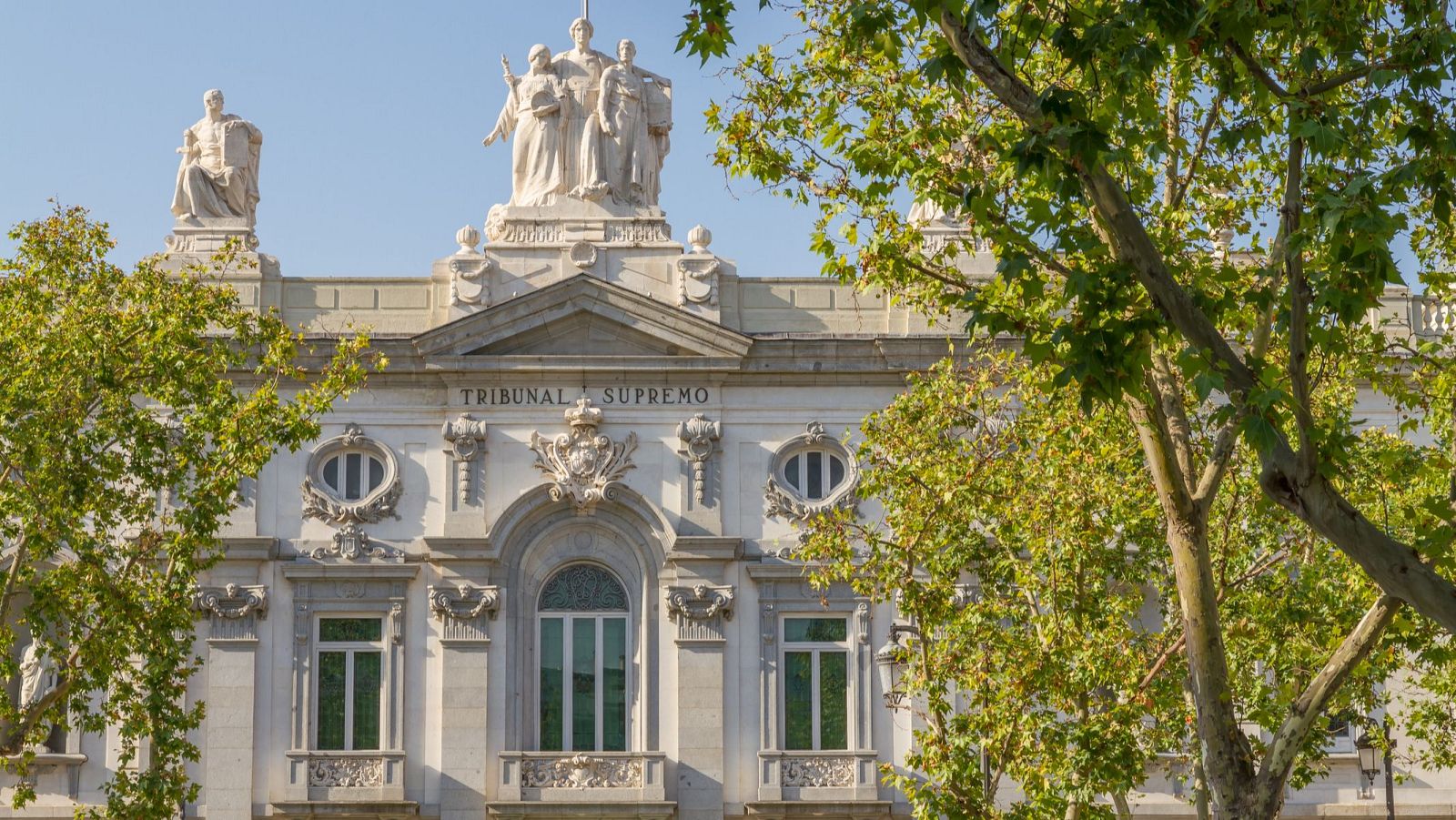 El Supremo sentencia que los interinos solo se convertirán en fijos si han superado una oposición