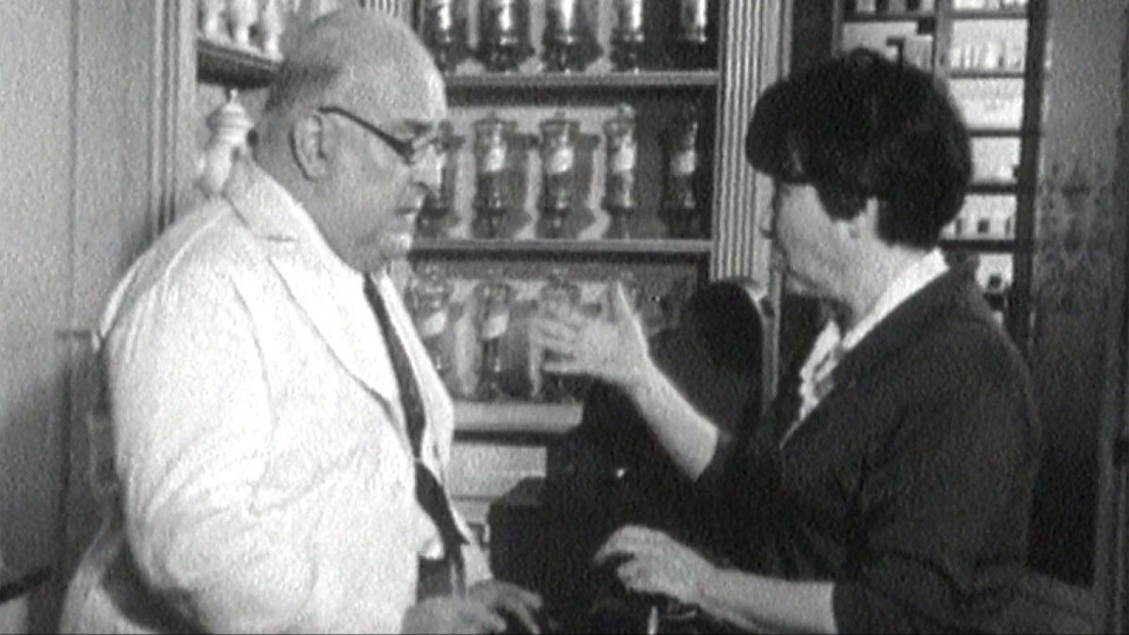 Hoy hablamos de - La farmacia y la rebotica - Hoy hablamos de | Ver