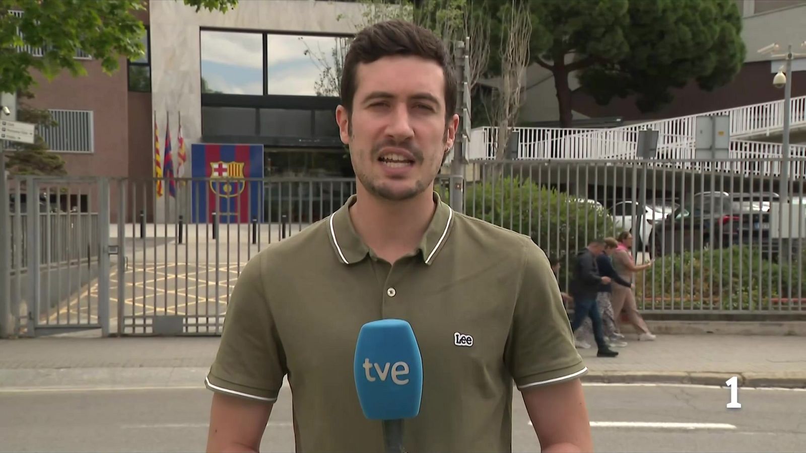 Florentino encén les relacions institucionals amb el Barça - L'Informatiu | Veure