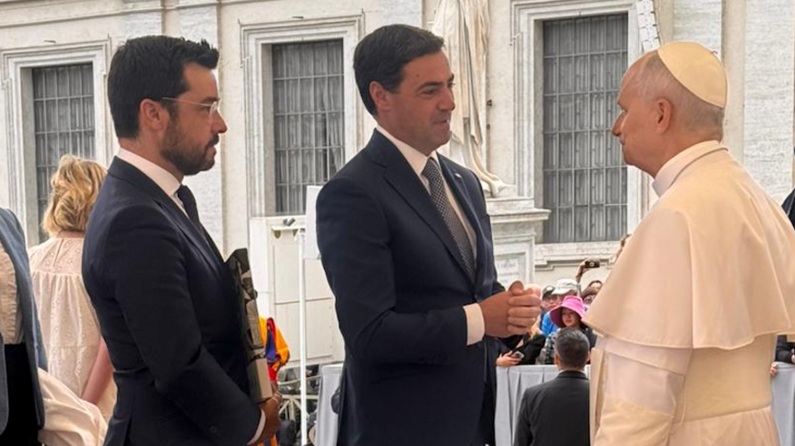 El lehendakari Imanol Pradales participa en la Audiencia General del Vaticano, invitado por al papa León XIV | RTVE Play - Ver ahora