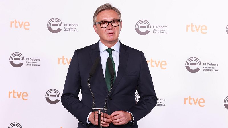 El candidato de Vox a la Presidencia de la Junta de Andalucía, Manuel Gavira, ha defendido en una entrevista a RTVE Andalucía la "prioridad nacional" que ha impuesto el partido de ultraderecha en otros territorios. De este modo, ha sostenido que este concepto debe favorecer a una parte de la sociedad para el acceso a la vivienda y a las ayudas públicas.