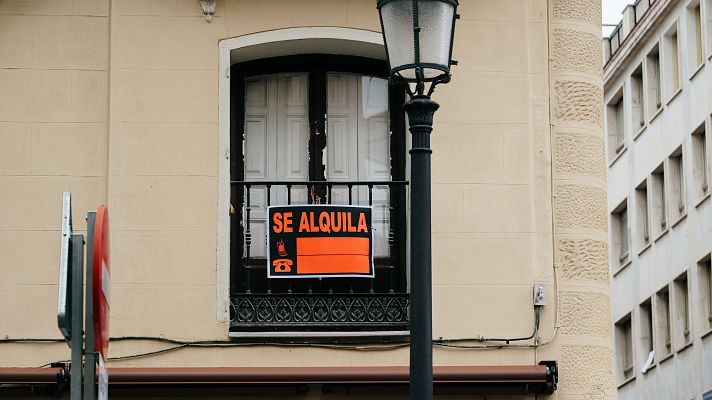 Panorama Regional - Comprar una vivienda cuesta un 12% más que hace un año en Asturias