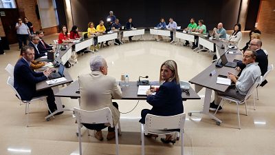 Es mant� la vaga en educaci� despr�s de la reuni� entre sindicats i Conselleria - L'informatiu - Comunitat Valenciana | Ver