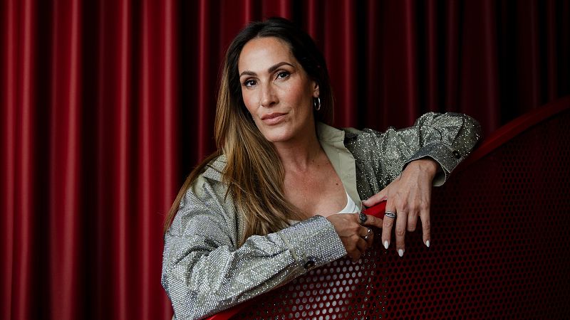 Malú vuelve a sus inicios con su nuevo disco, 'Quince' - Telediario 1 - Ver vídeo