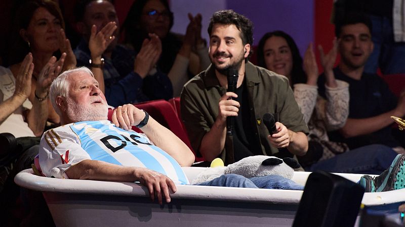 La Revuelta | Máximo y Mínimo en la bañera y el bidé - La Revuelta | Ver