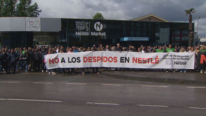 TeleCantabria - Los paros en Nestlé suspenden la actividad en la planta cántabra