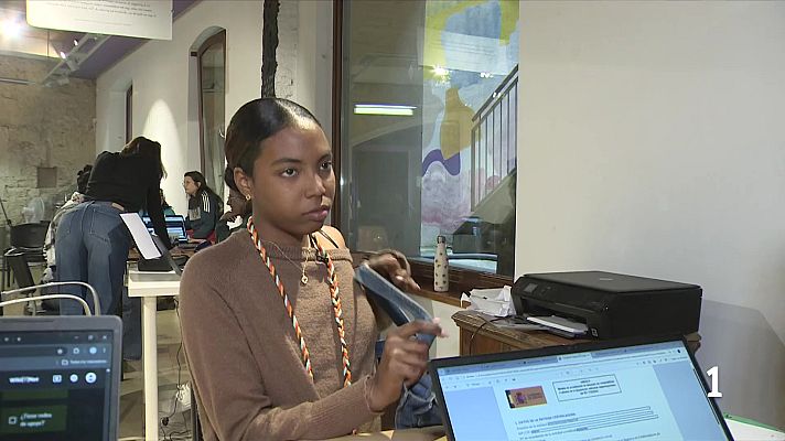 L'Informatiu - Retards en el procés de regularització extraordinària de migrants