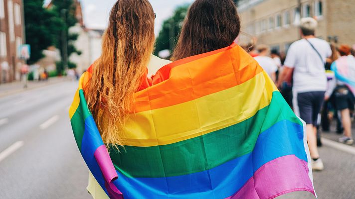 Telediario Fin de Semana - Aumentan las agresiones LGTBI-fóbicas: más de la mitad del colectivo ha sufrido algún acto de odio en el último año