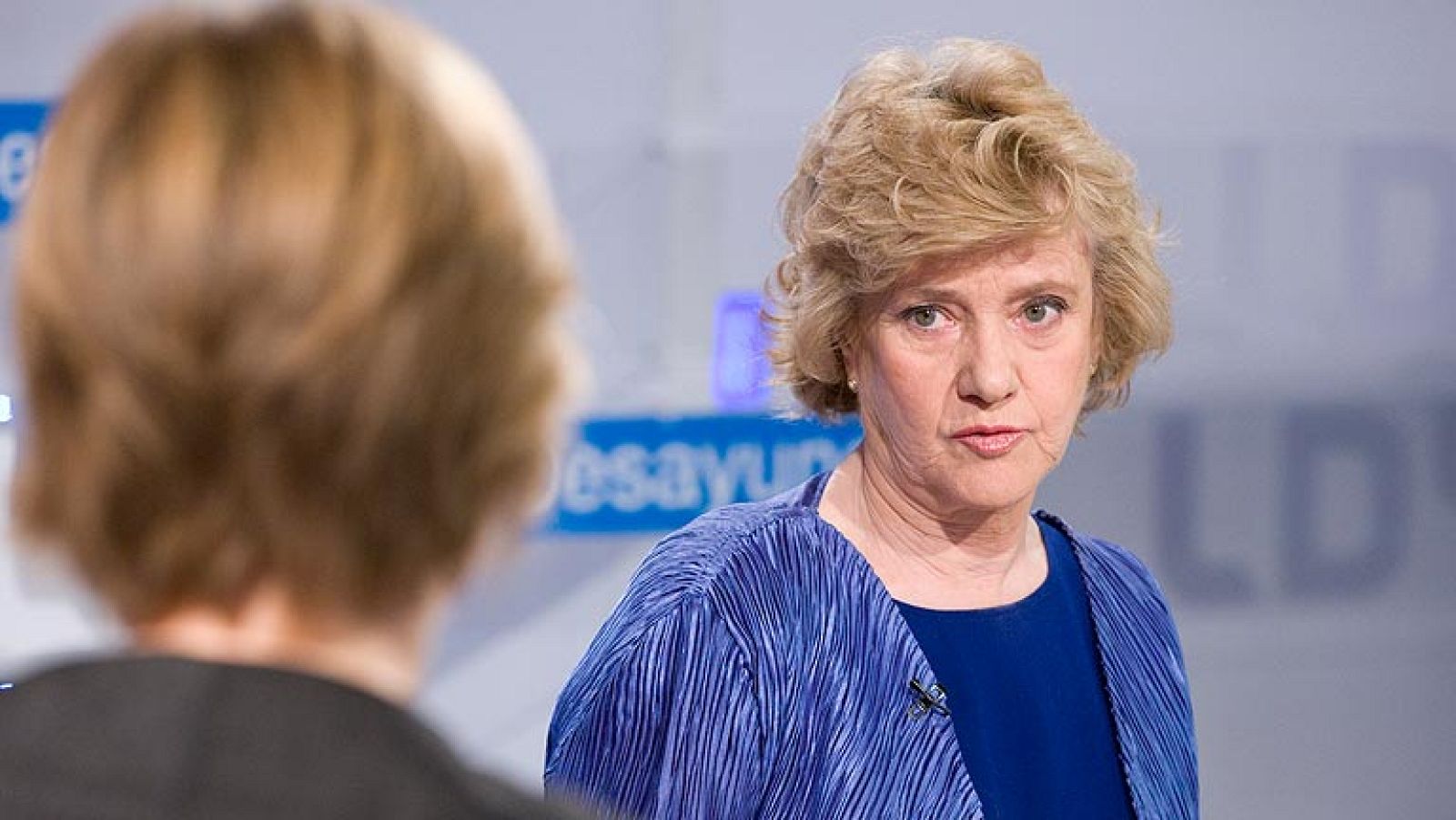 Becerril defiende el sistema de bienestar: "No podemos deteriorar lo que tanto ha costado" - Los desayunos | Ver