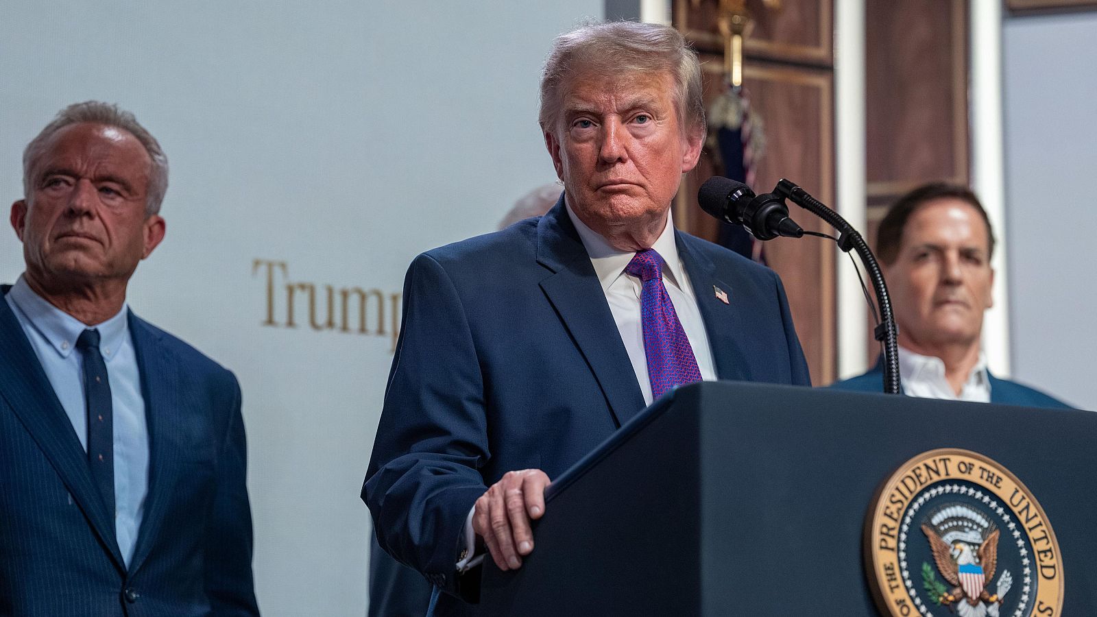Trump suspende un ataque a Irán a petición de los países del Golfo - Informativo 24h | Ver