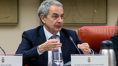 Los agentes de la UDEF registran el despacho de Zapatero