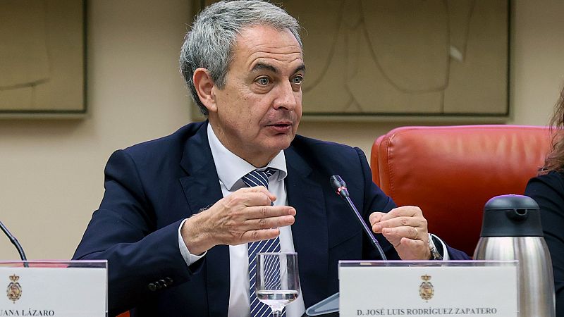 Los agentes de la UDEF registran el despacho de Zapatero - La hora de La 1 | Ver