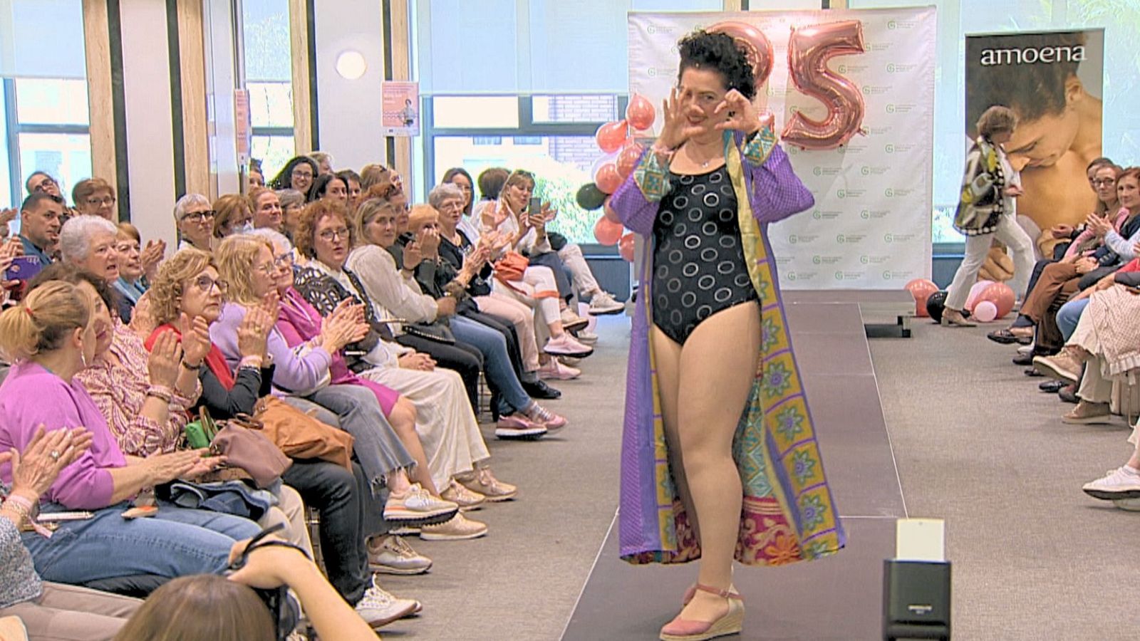Desfile de la AECC en Valladolid cumple su 25 edición - Noticias de Castilla y León | Ver