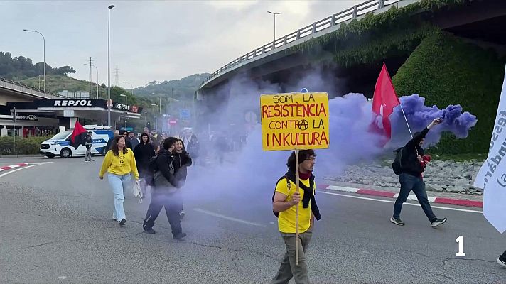 L'Informatiu - Sisena jornada de vaga educativa amb protestes al Maresme i al Vallès