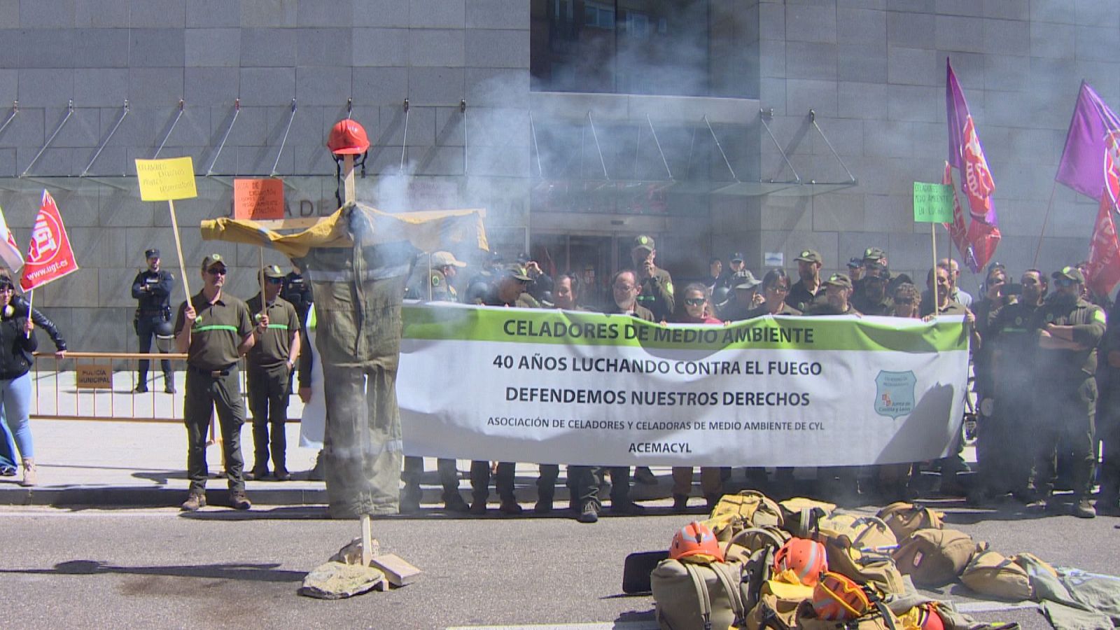 Agentes y celadores medioambientales piden al nuevo gobierno que refuerce el operativo de incendios - Noticias de Castilla y León | Ver
