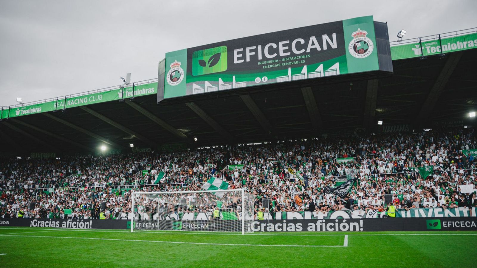 La afición racinguista, una familia que no para de crecer - TeleCantabria | Ver