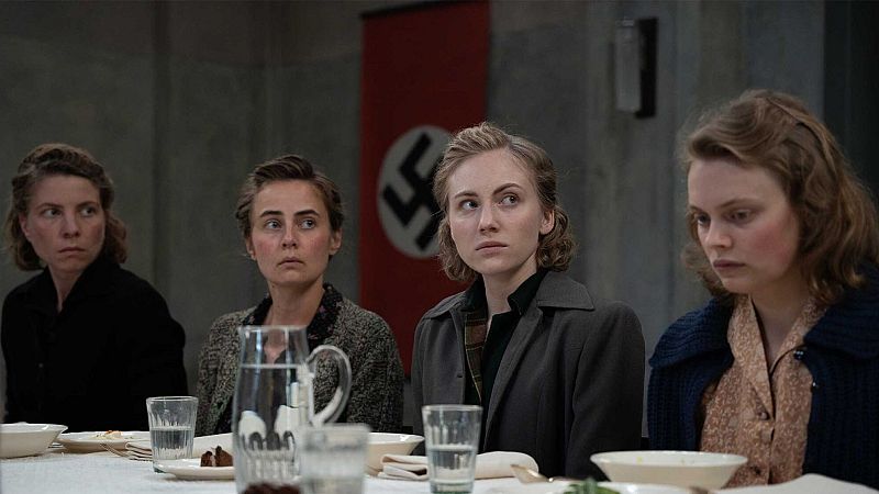 Se estrena la película 'Las catadoras de Hitler' - Telediario 2 | Ver