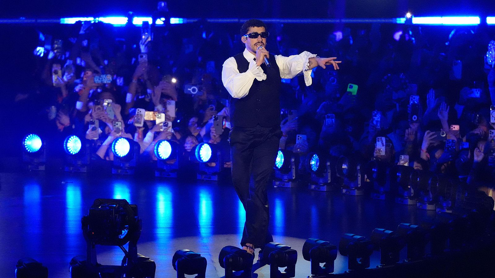 Bad Bunny desata la locura en Barcelona | Ver