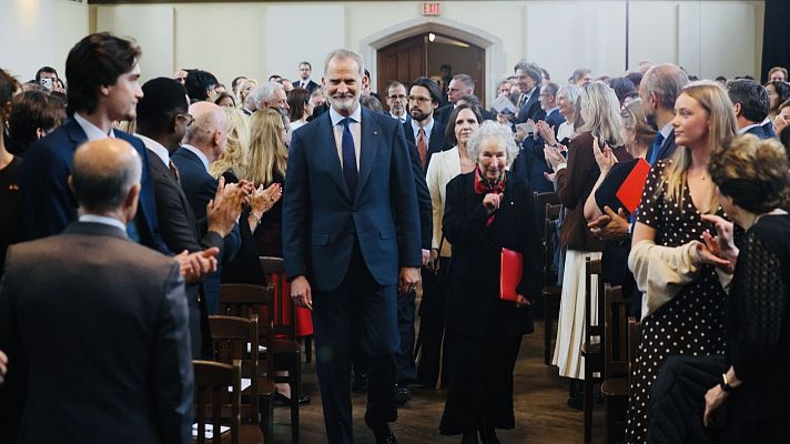 Telediario 2 - Felipe VI cierra su viaje a Canadá con la visita a su antiguo colegio
