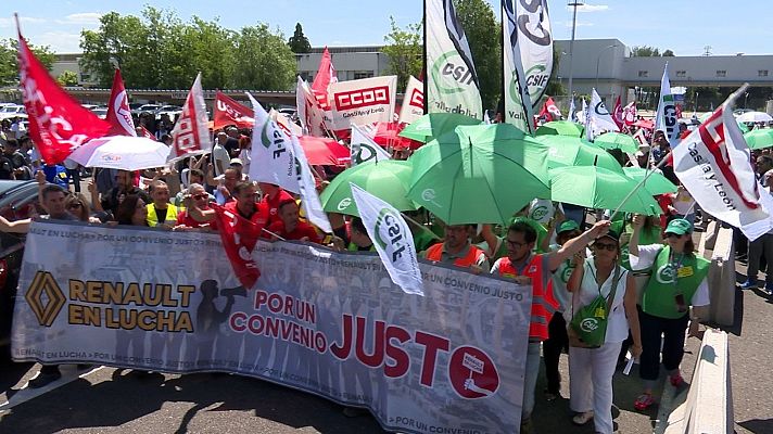 Noticias de Castilla y León - Los trabajadores de Renault secundan "masivamente" el paro para presionar a la empresa