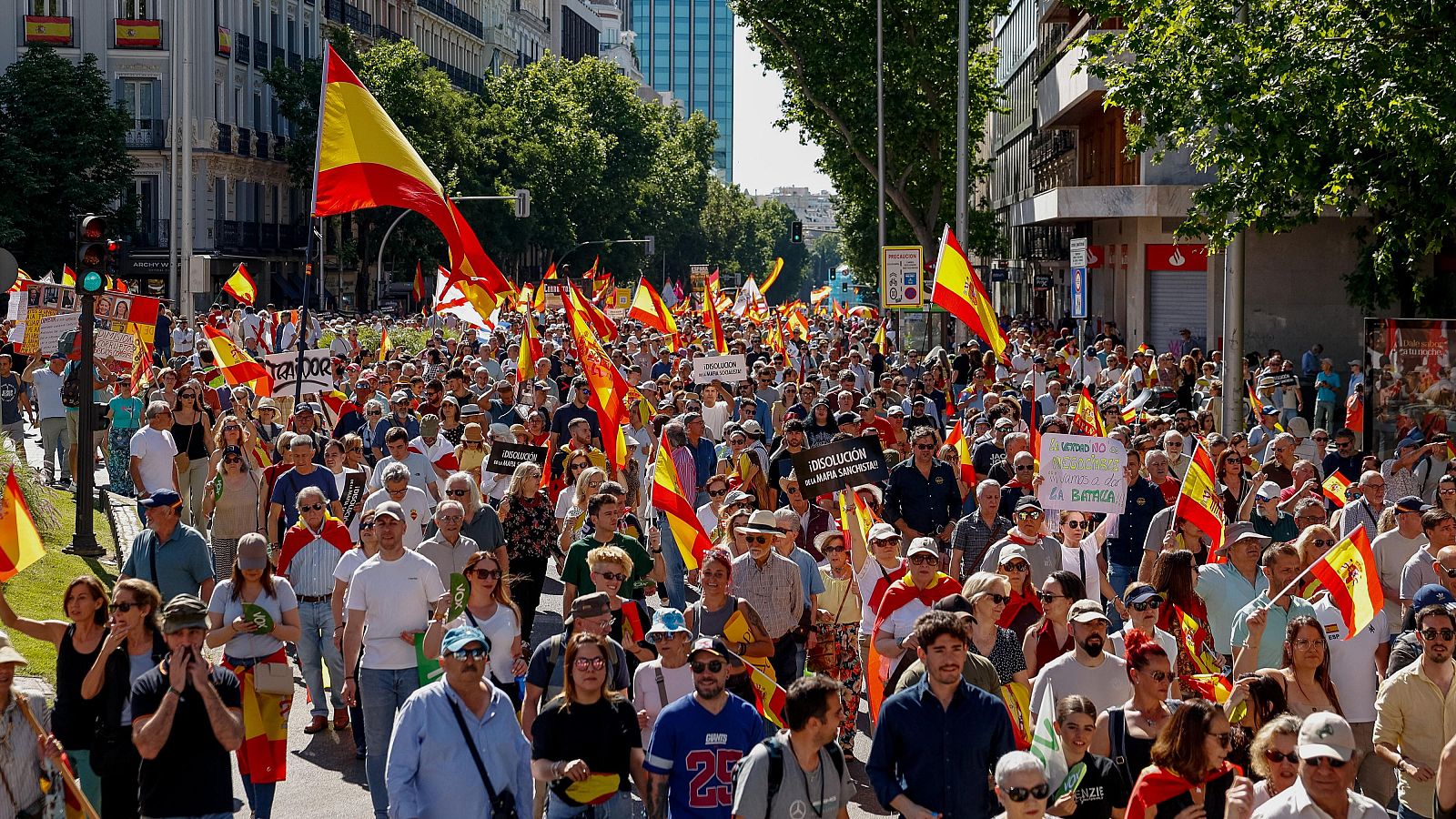 Marcha en Madrid para pedir la dimisión de Sánchez y nuevas elecciones - Fin de semana 24h | Ver